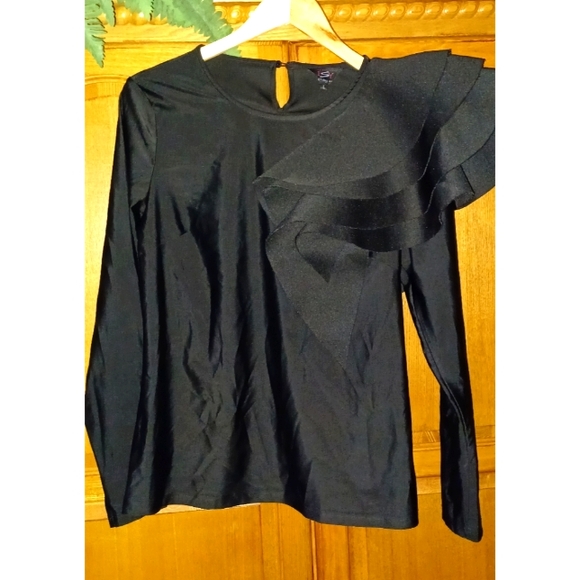 ESY Studio EY |  Black Tiered Flutter Shoulder Detail Long-Sleeve Top - Picture 14 of 16